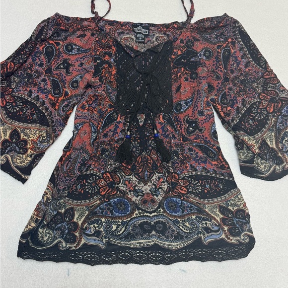 Angie Black and Red Paisley Blouse - Picture 2 of 6